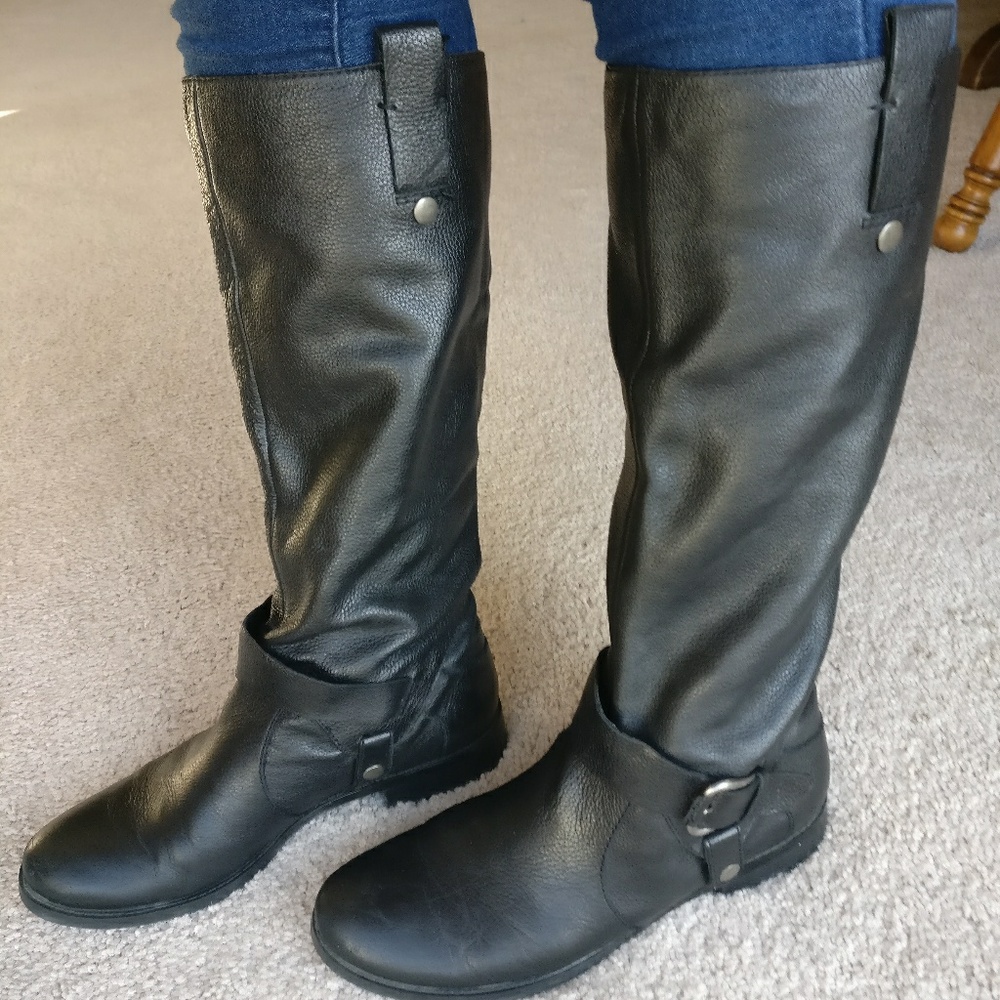 Tall sz 9 Black Leather Boots